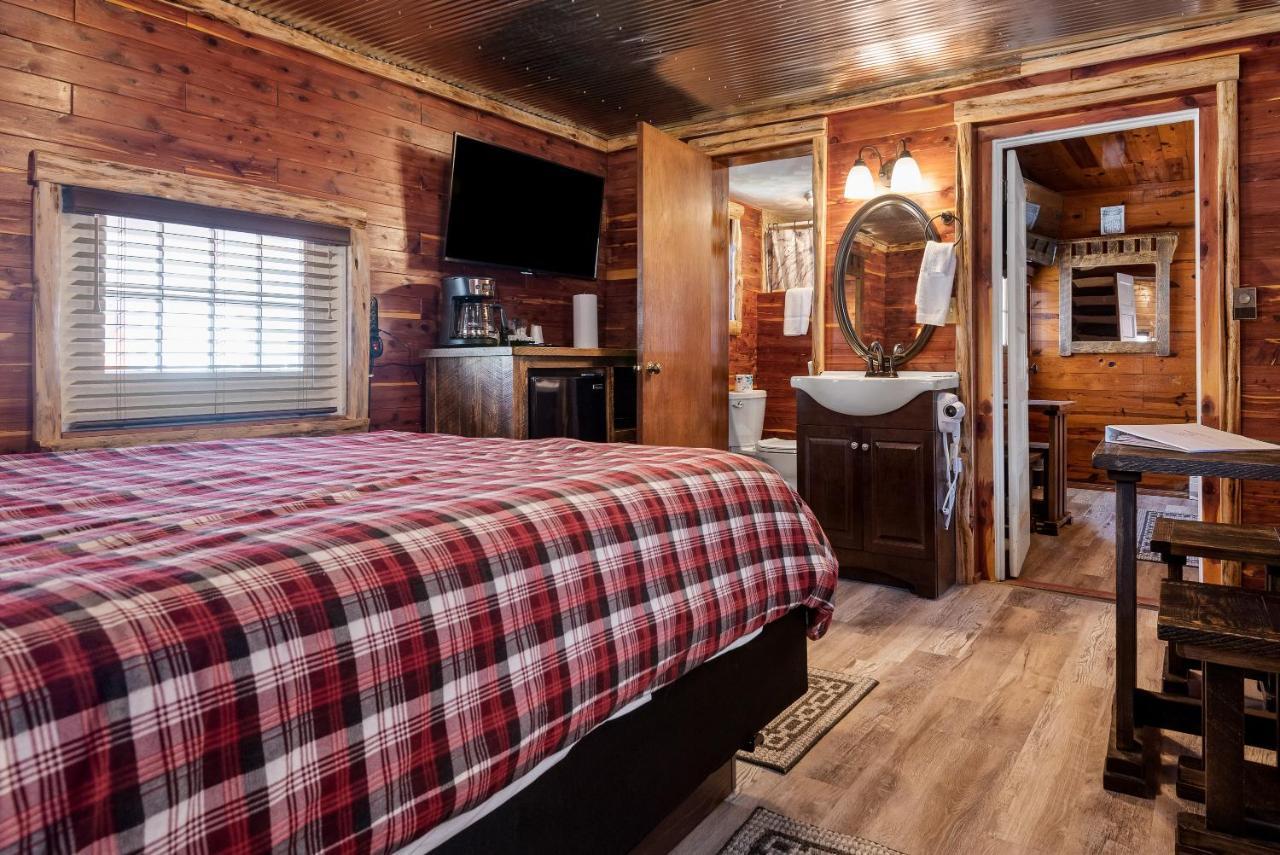 Log Cabin Inn Юрика Спрингс Экстерьер фото