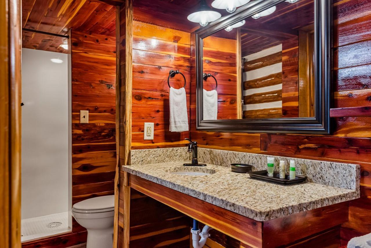 Log Cabin Inn Юрика Спрингс Экстерьер фото