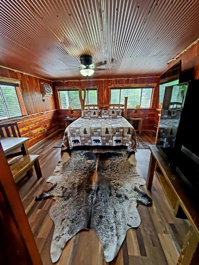 Log Cabin Inn Юрика Спрингс Экстерьер фото