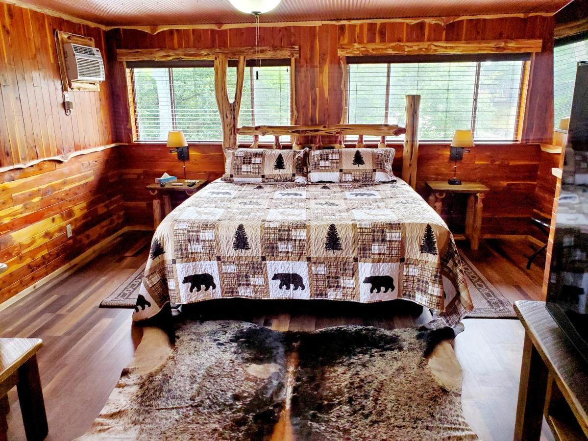 Log Cabin Inn Юрика Спрингс Экстерьер фото