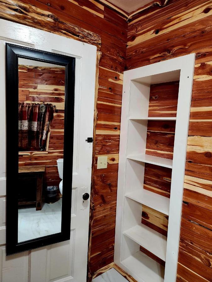 Log Cabin Inn Юрика Спрингс Экстерьер фото